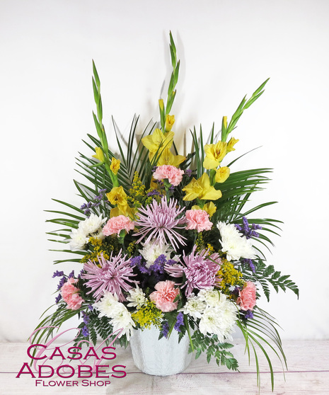 Traditional Sympathy Arrangement